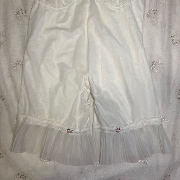 Vintage 70s Elegant White Lingerie Undergarment One Piece Best for Small - Picture 3 of 5